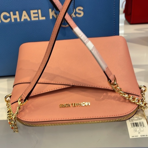 MICHAEL KORS 
Jet Set Travel Medium Dome Crossbody Bag XCROSS XBODY
Primrose
NWT - Picture 3 of 16